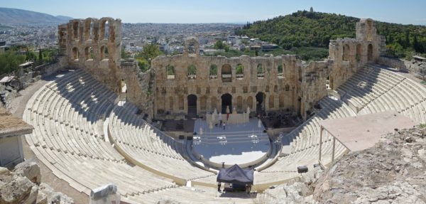 Teatro griego, odeón de Herodes Ático, en Atenas
