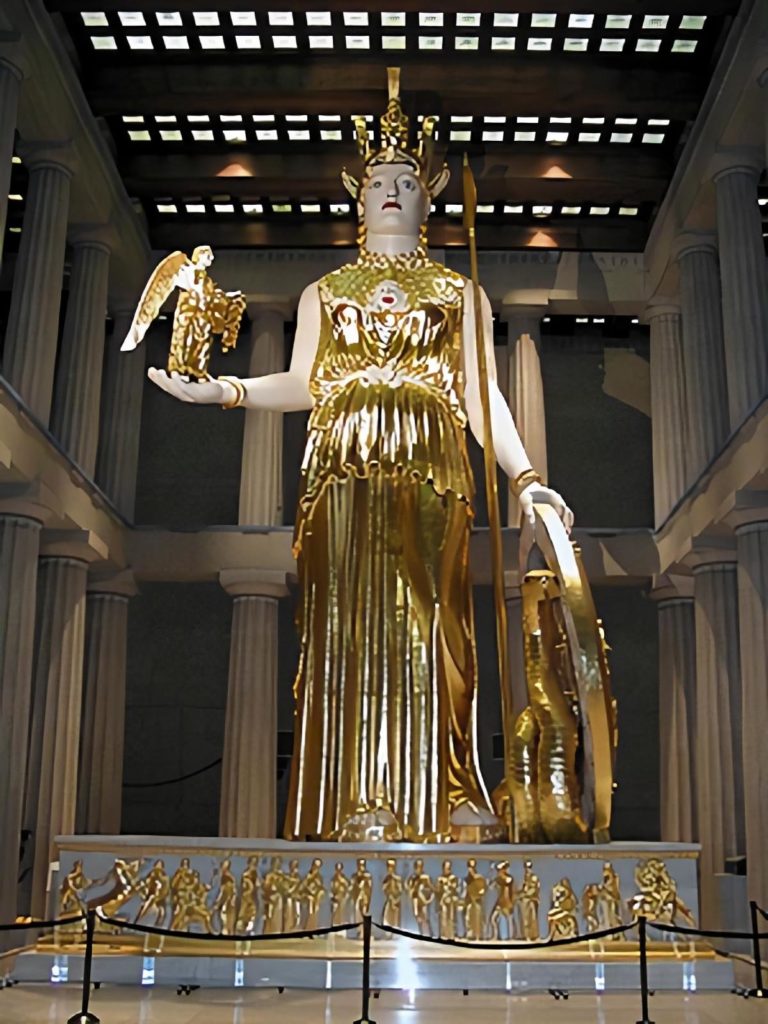 Recreación de Atenea en el Partenón